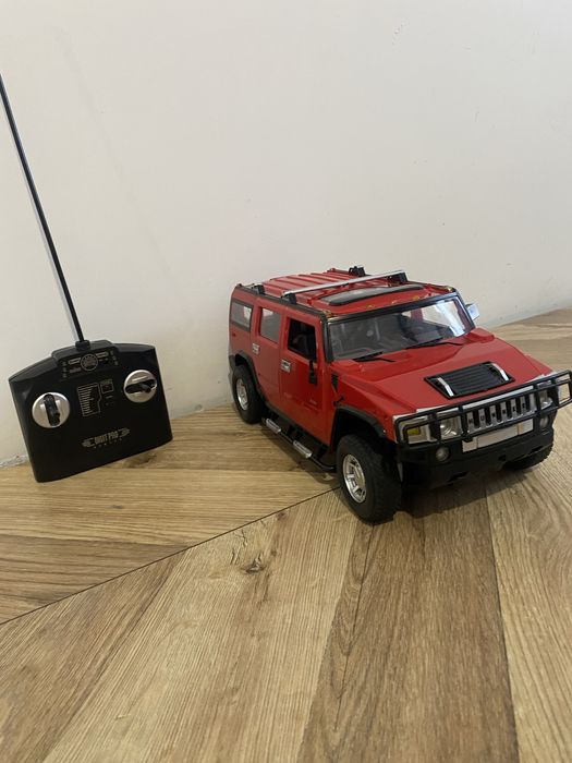 Машинка на пульті