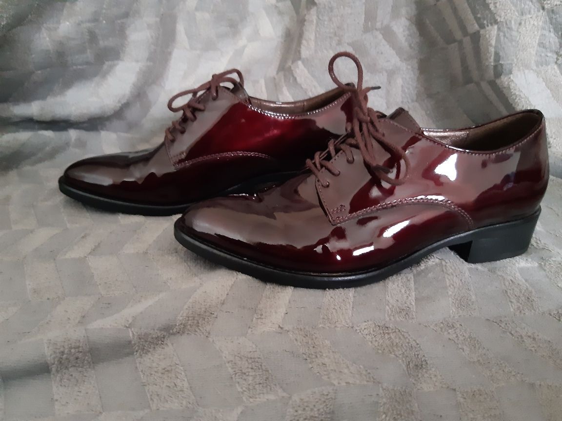 Sapatos bordo tam35