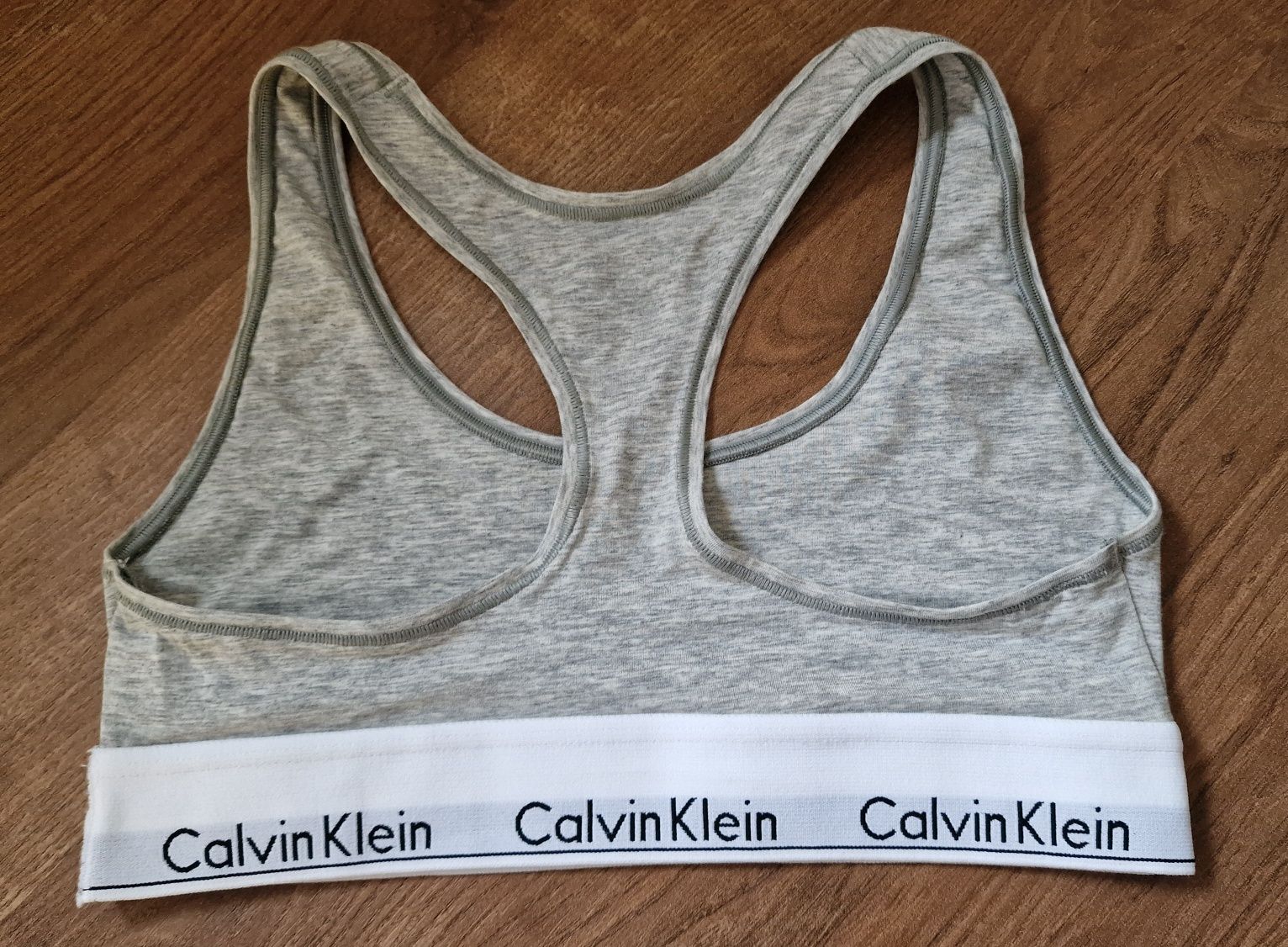 Nowy oryginalny top biustonosz sportowy Calvin Klein 36 S elastyczny
