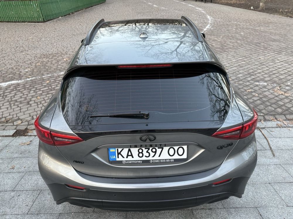 Infiniti QX30 панорама , безключевой,bose, startstop