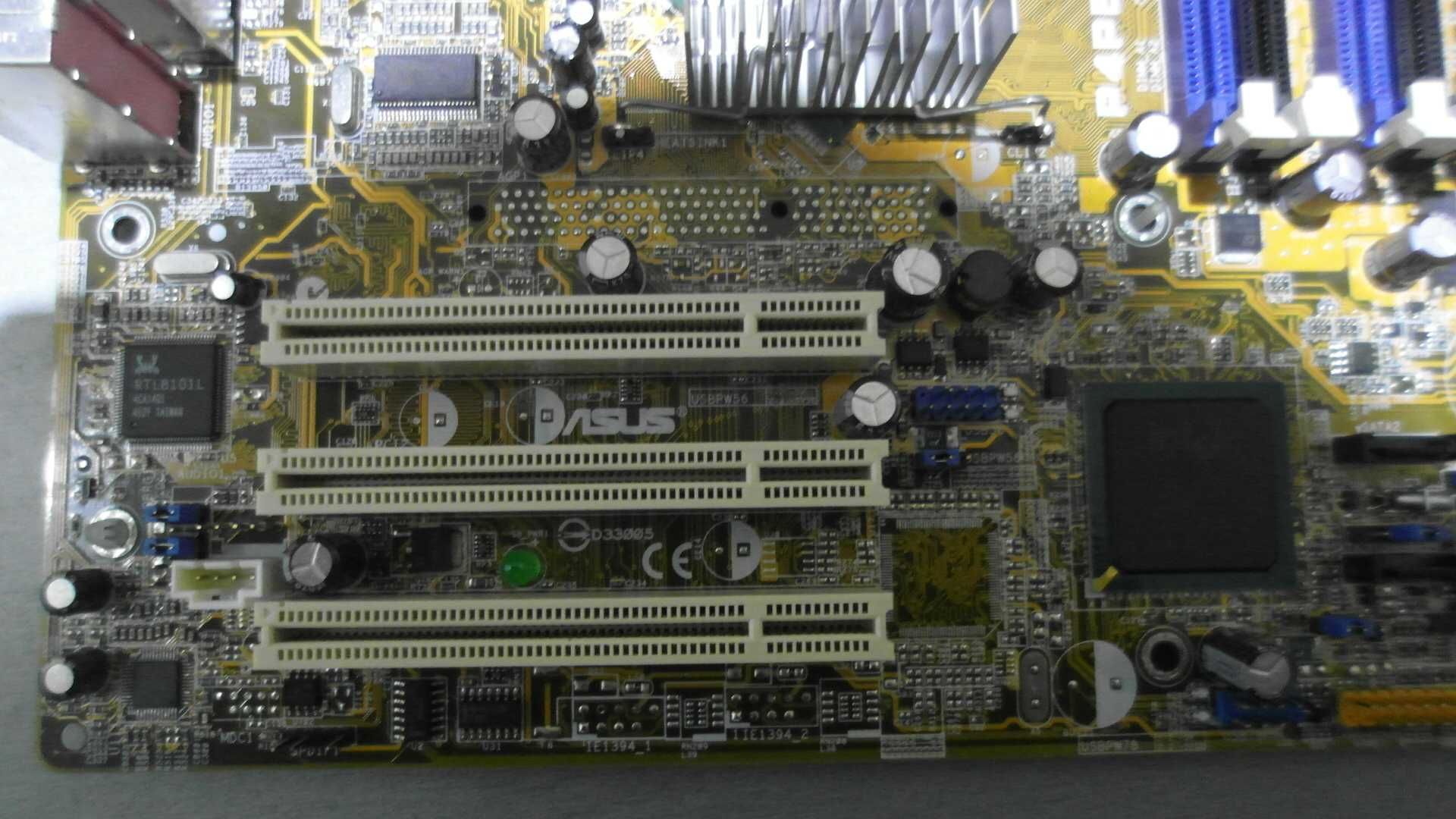 Материнская  плата ASUS  P4P800-МХ