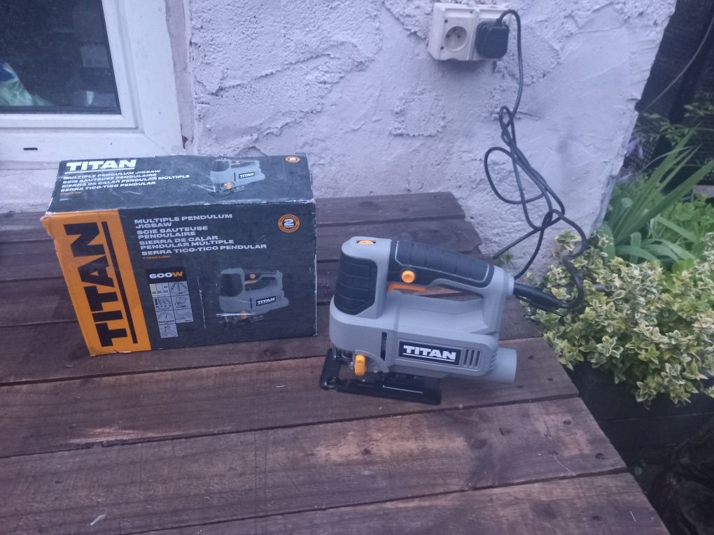 Wyrzynarka Titan  600W
