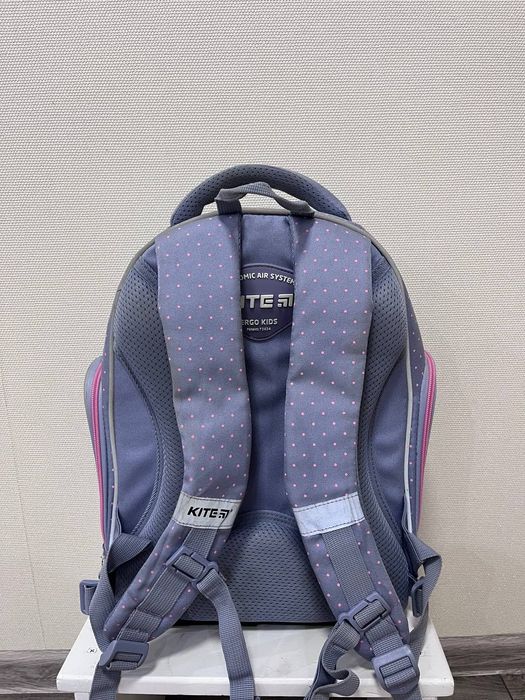 Продам шкільний портфель.