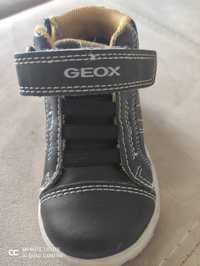 Продам детские ботинки Geox Flick р.22
