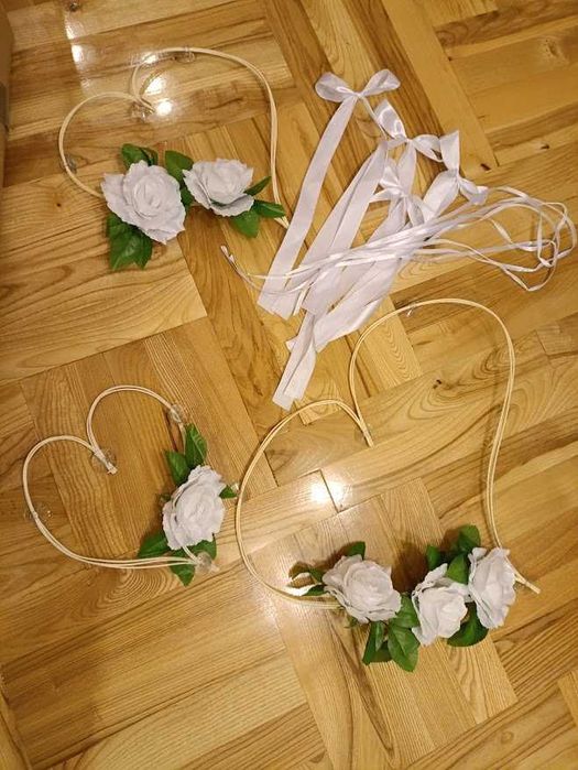 Dekoracja ślubna na samochód