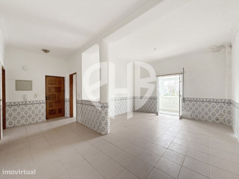 Apartamento T3+2+1+0 // Parchal (Lagoa)