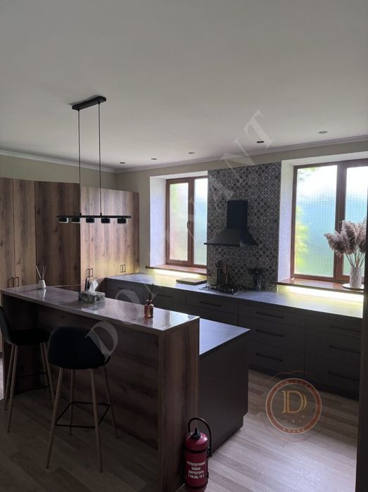 Оренда будинка  можливо на місяць