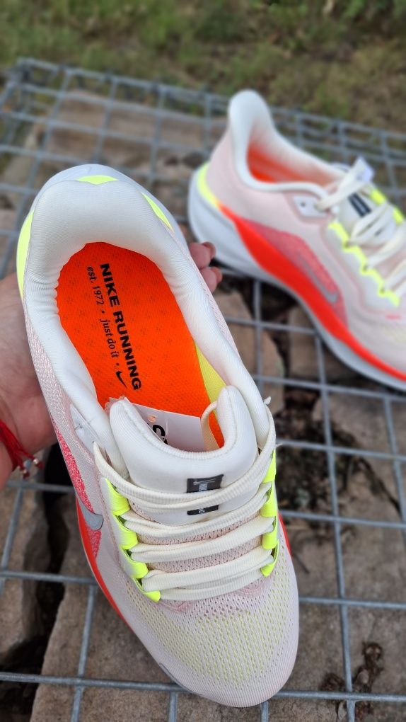 Кросівки для бігу спорту активного відпочинку Nike Zoom Pegasus Light