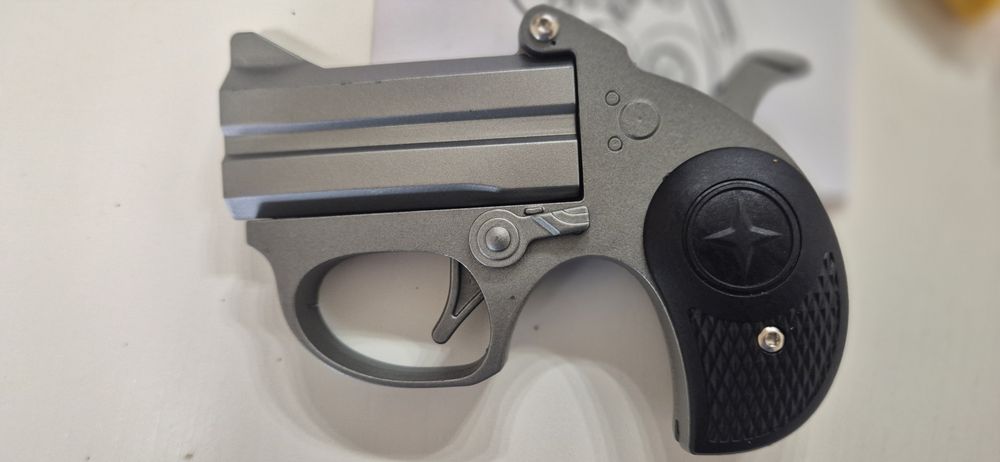 Vendo pistola Deringer Bond Arms de brincar ou coleção realista