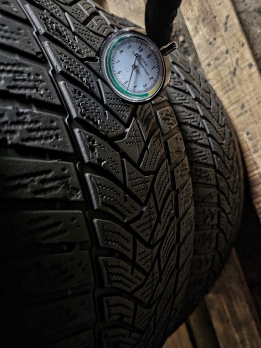 Зимові 225/40r18 Dunlop | 2023 | 9/4.5mm | Germany | Преміум шини