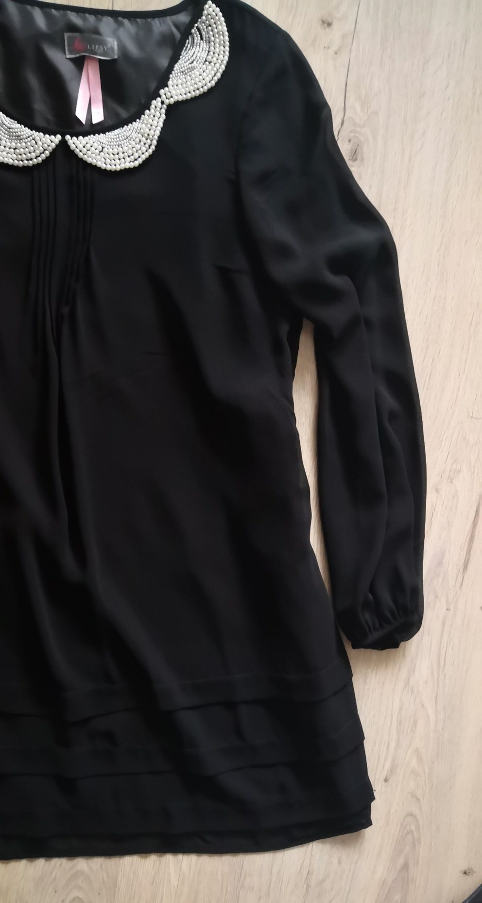 Czarna sukienka 40 L