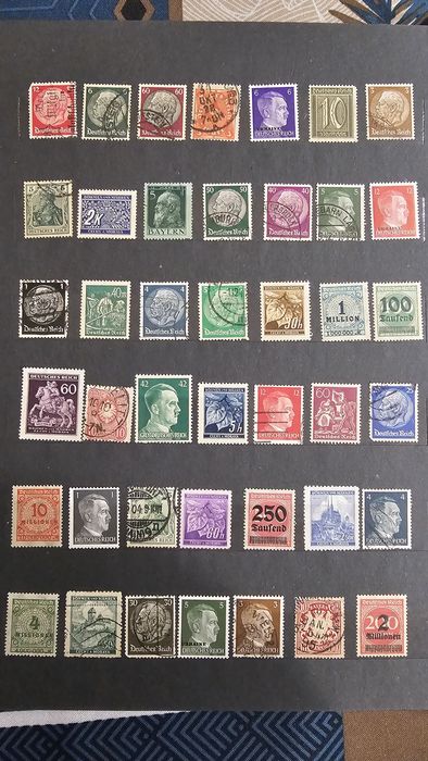 Klaser filatelistyczny + znaczki