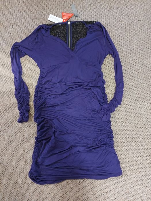 Wieczorowa sukienka z siateczką 40-42 cekinami   wzmacniająca brzuch p