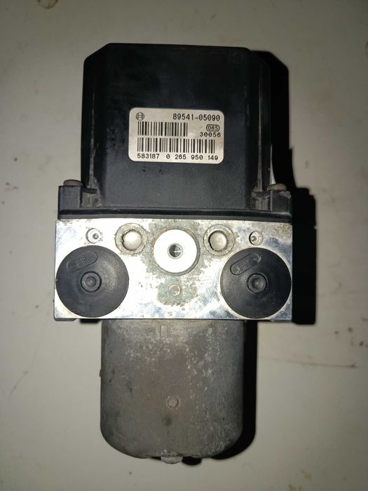 Pompa ABS Toyota Avensis T25 2.0 Benzyna