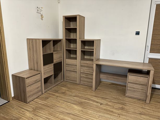 Zestaw mebli młodzieżowych Wójcik Hobby | 8 elementów | Super stan