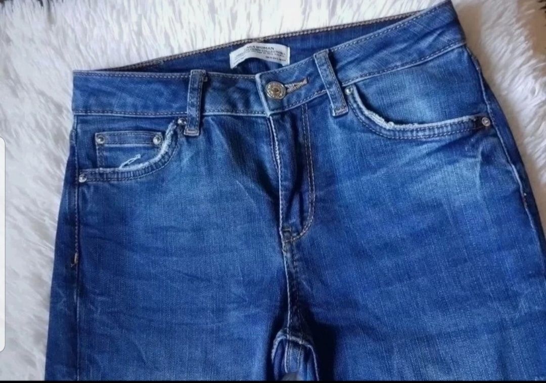 Jeansy zara r.34 xs z dziurami modny krój Premium denim mega okazja