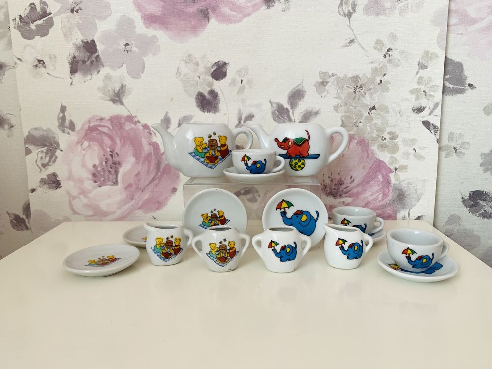 Porcelanowy serwis dla lalek, naczyńka vintage