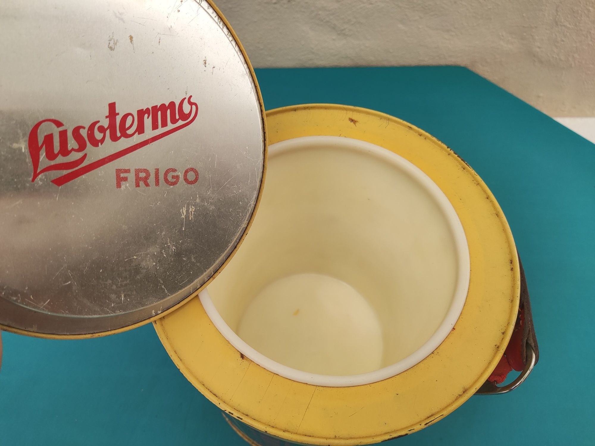 Lusotermos Frigo - termo ou lancheira grande antiga (vintage)