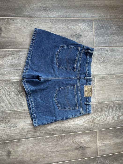 Джинсовые шорты