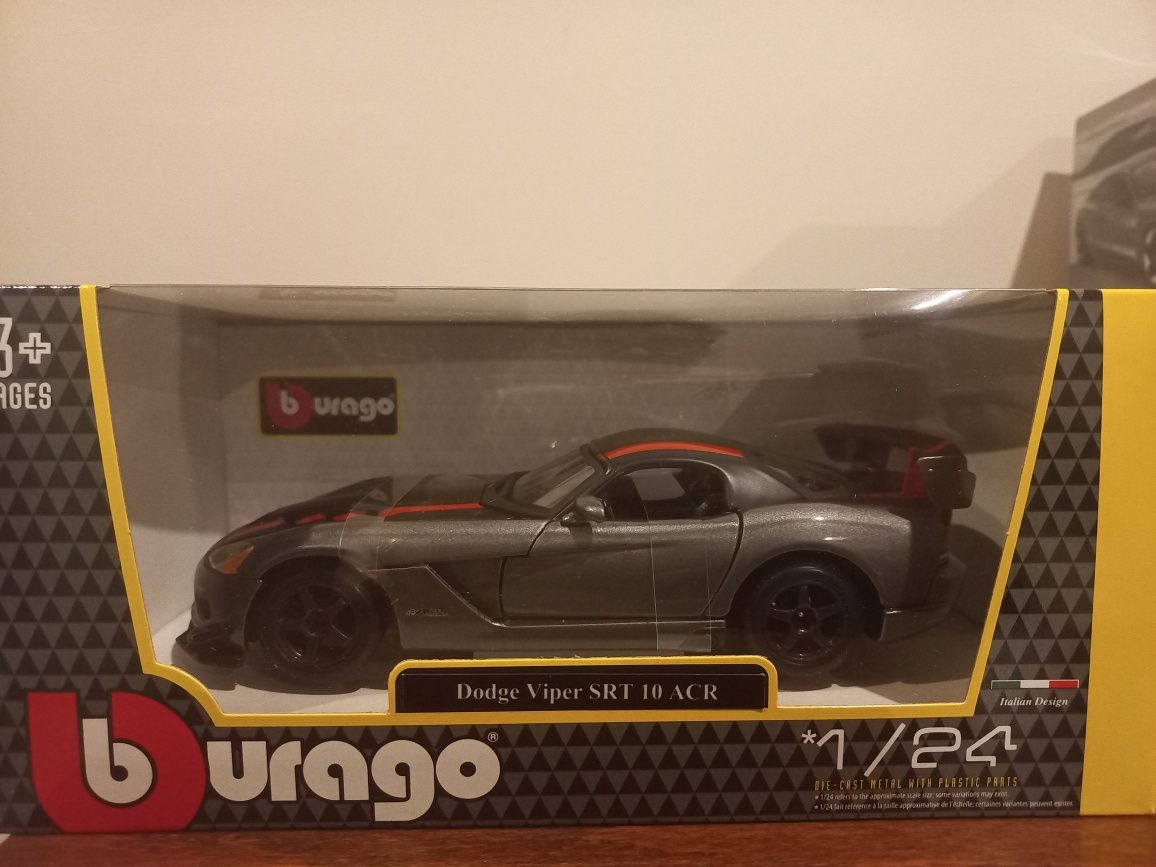 Bburago Dodge Viper SRT 10  skala 1:24