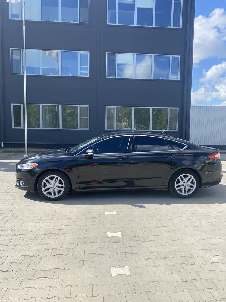 Ford fusion SE 2014