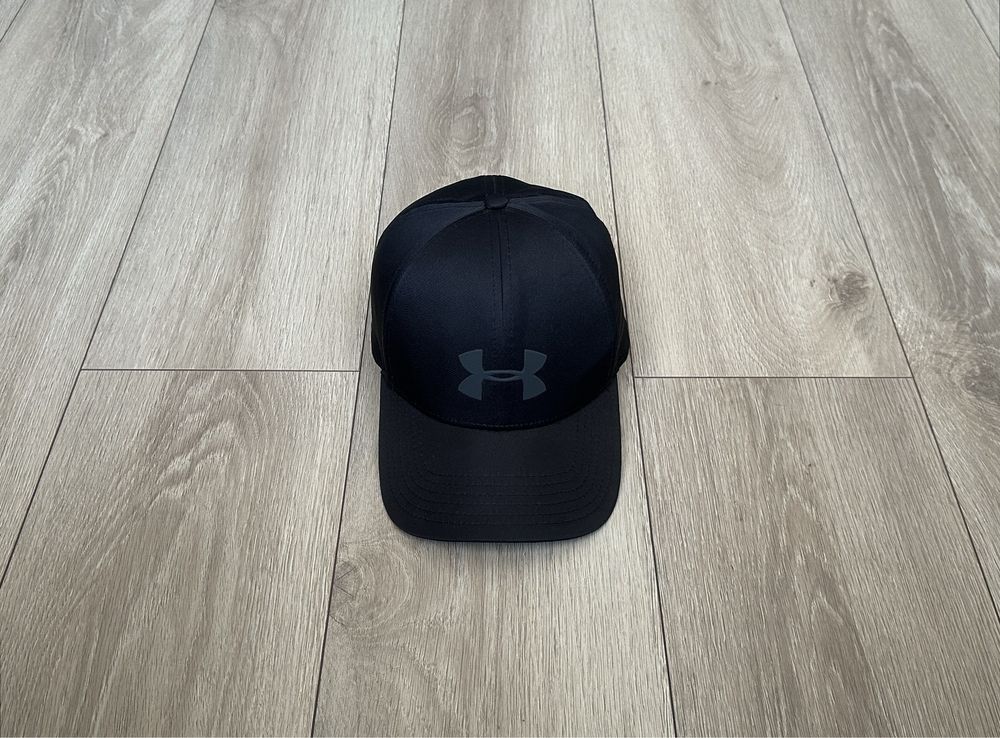 Кепка under armour storm