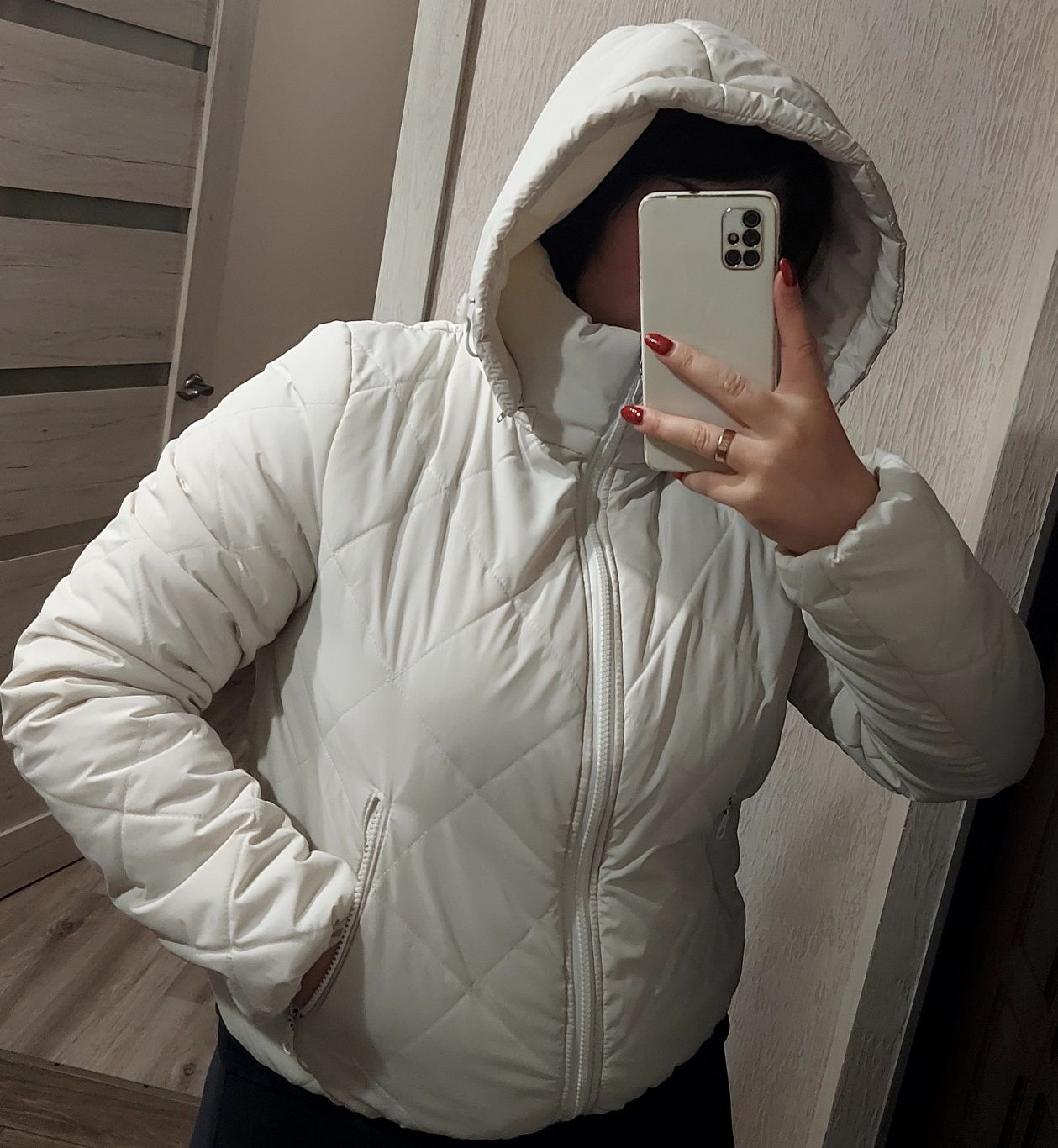 Жіноча куртка 46р