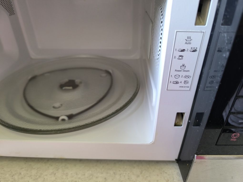 Kuchenka mikrofalowa Samsung MW 89 MST