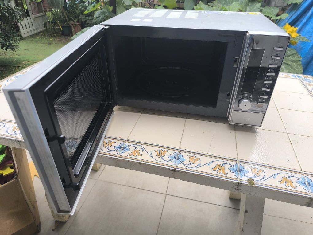 Microondas (para peças ou reparação)
