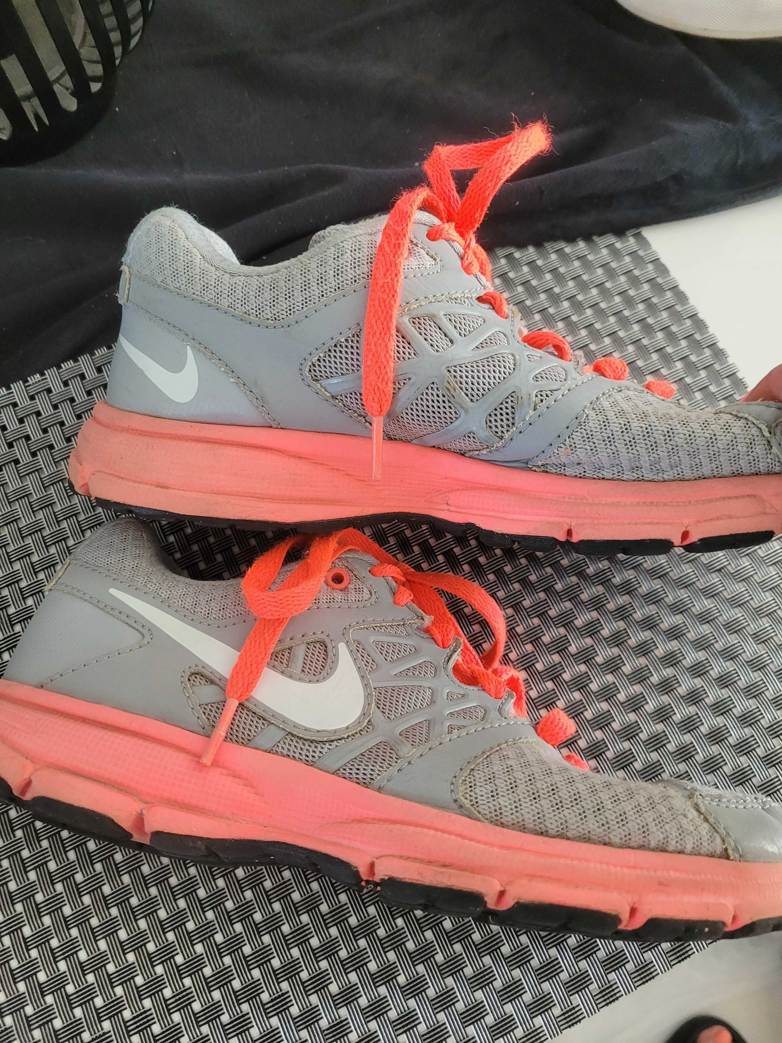 Buty firmy Nike rozm.38