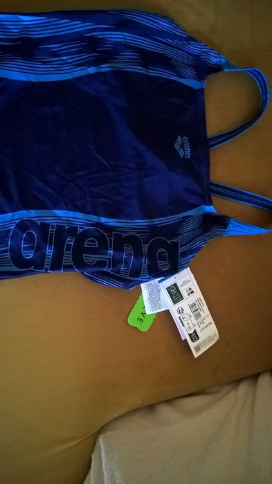 strój kąpielowy marki Arena 42 D