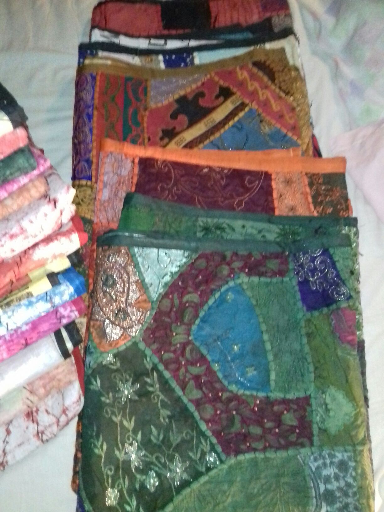 Tapeçarias artesanais Indianas muitas cores