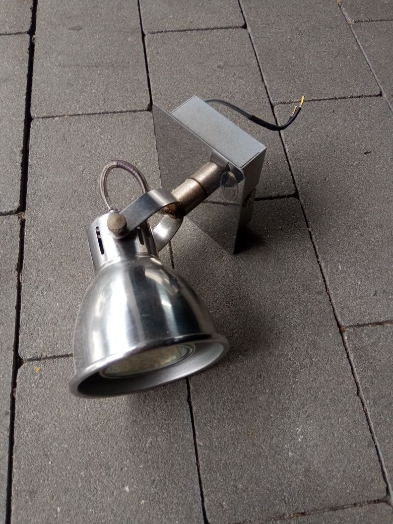 Kinkiet lampka z żarówką led