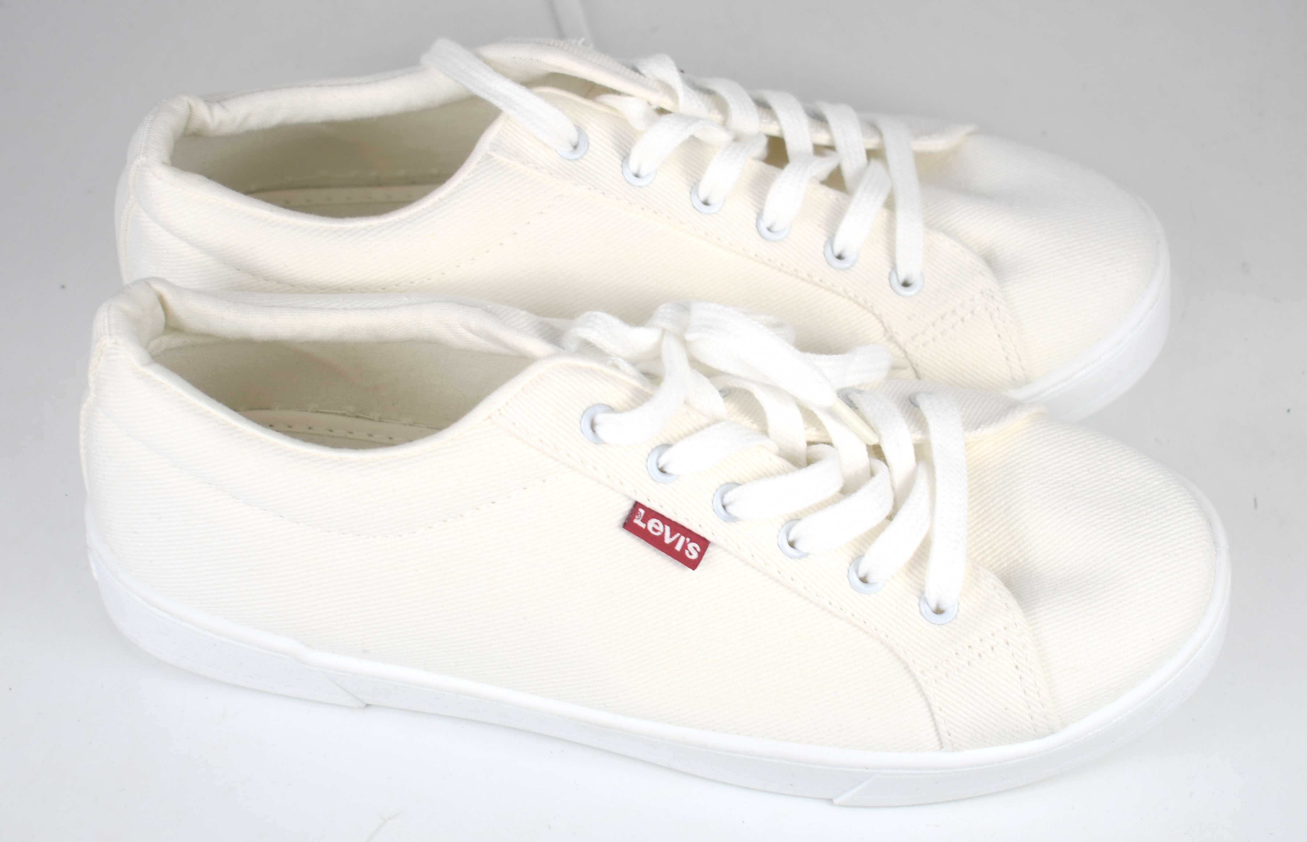 Nowe z wadą trampki levi's malibu 2.0 roz. 40