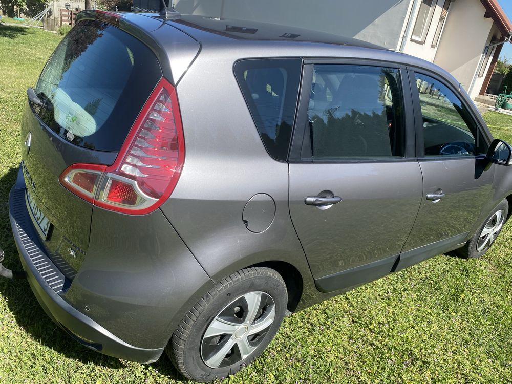 Renault scenic  1.5 dci