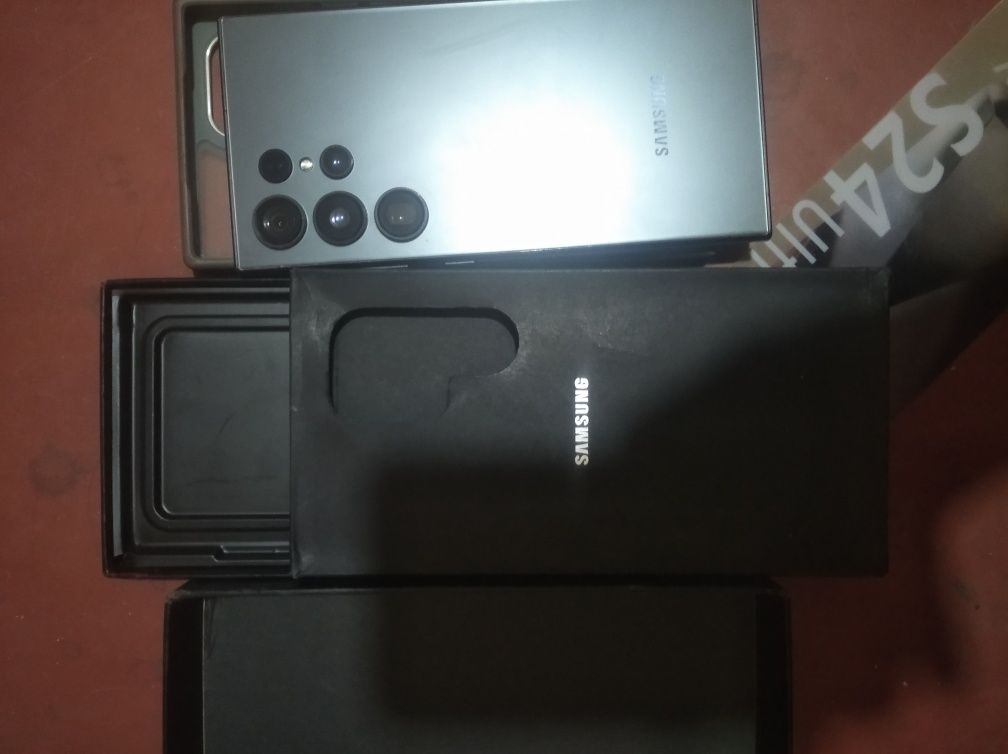 Samsyng s24ultra 16/1тб  в идеальном состоянии все работает