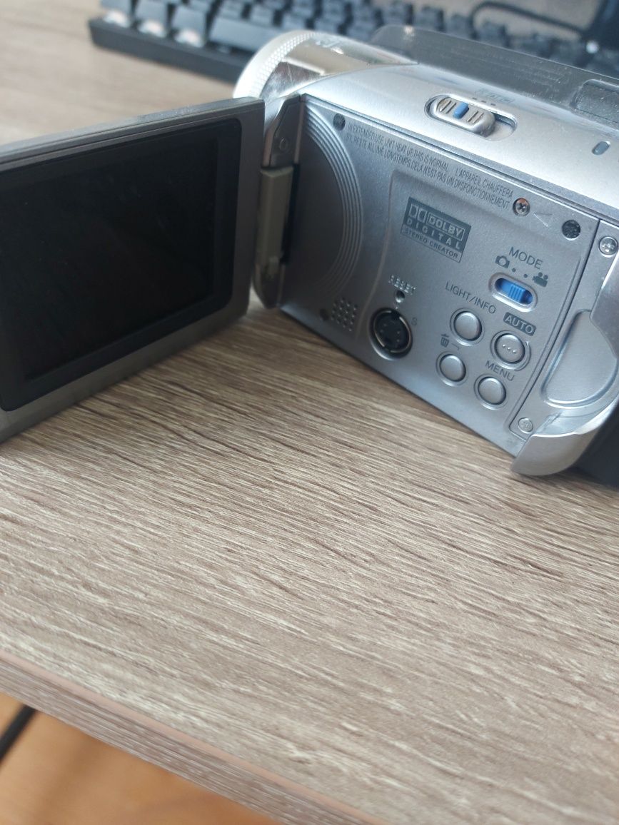 Продам камеру JVC GZ-MG21E