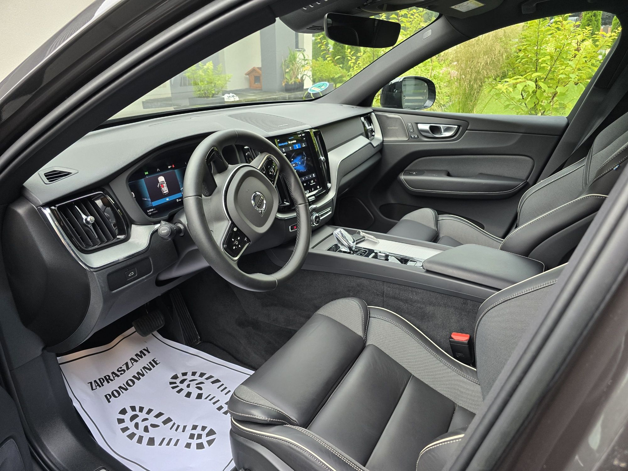 Volvo XC 60 2024r B4 AWD R-DESIGN DARK PLUS kamera radar Z NIEMIEC