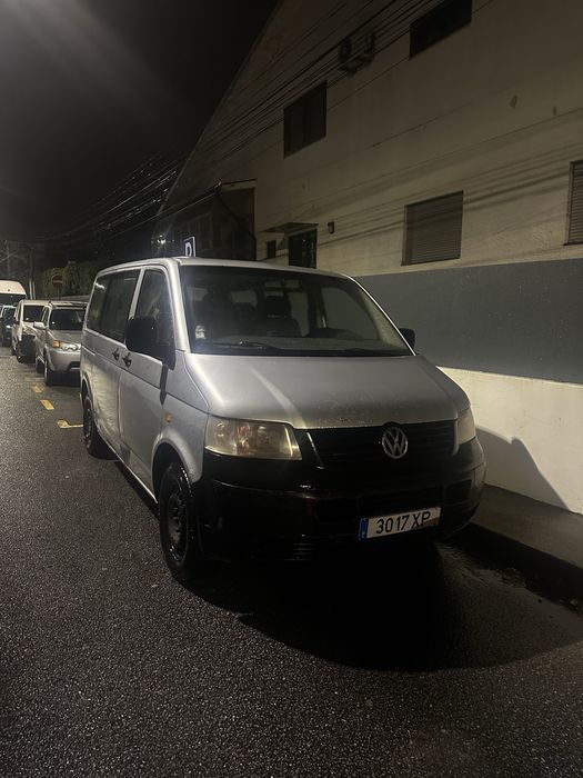 Vw Transporter T5 1.9 TDI 130 CV Ano 2004 ( 9 Lugares )