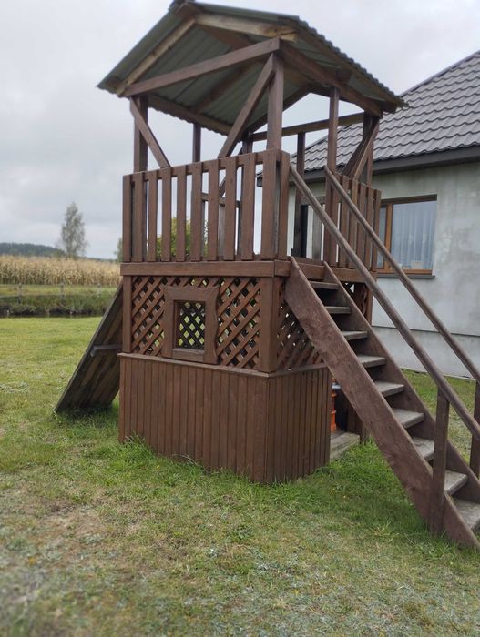 Дерев'яний майданчик