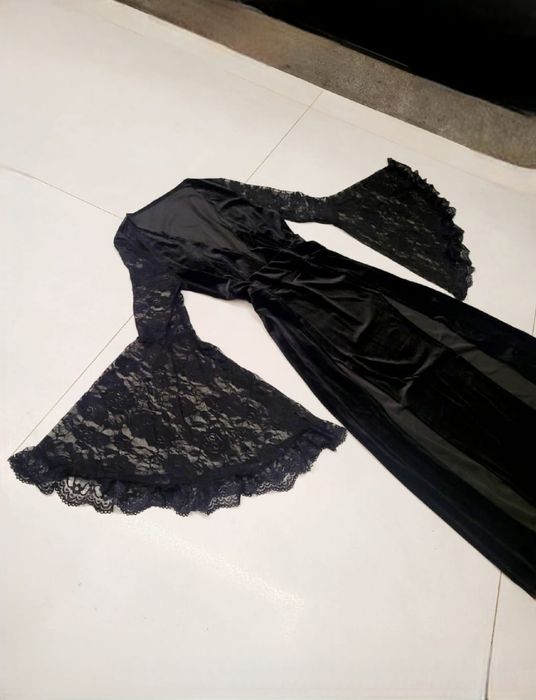 Nowa aksamitna długa gotycka sukienka wysokie rozporki Alternative l