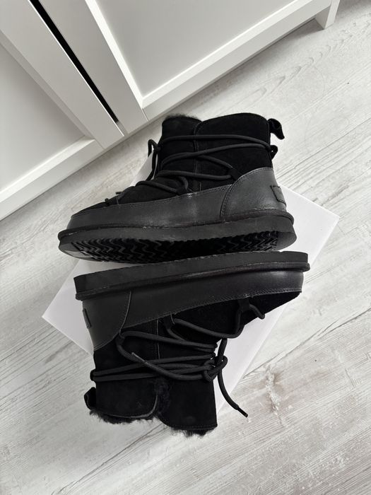 Czarne śniegowce Wittchen sznurowane z furerkiem