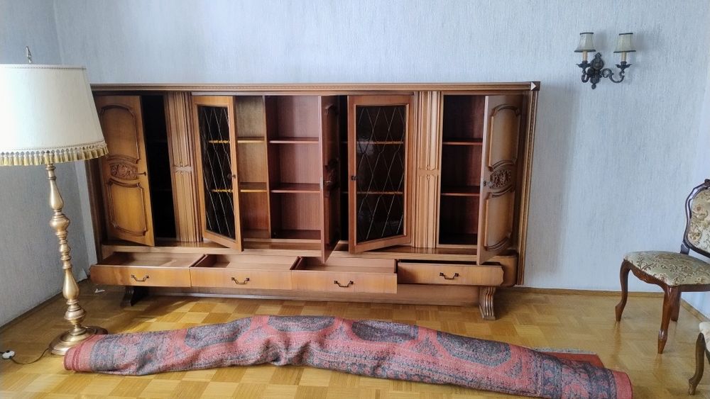 Drewniany mebel.