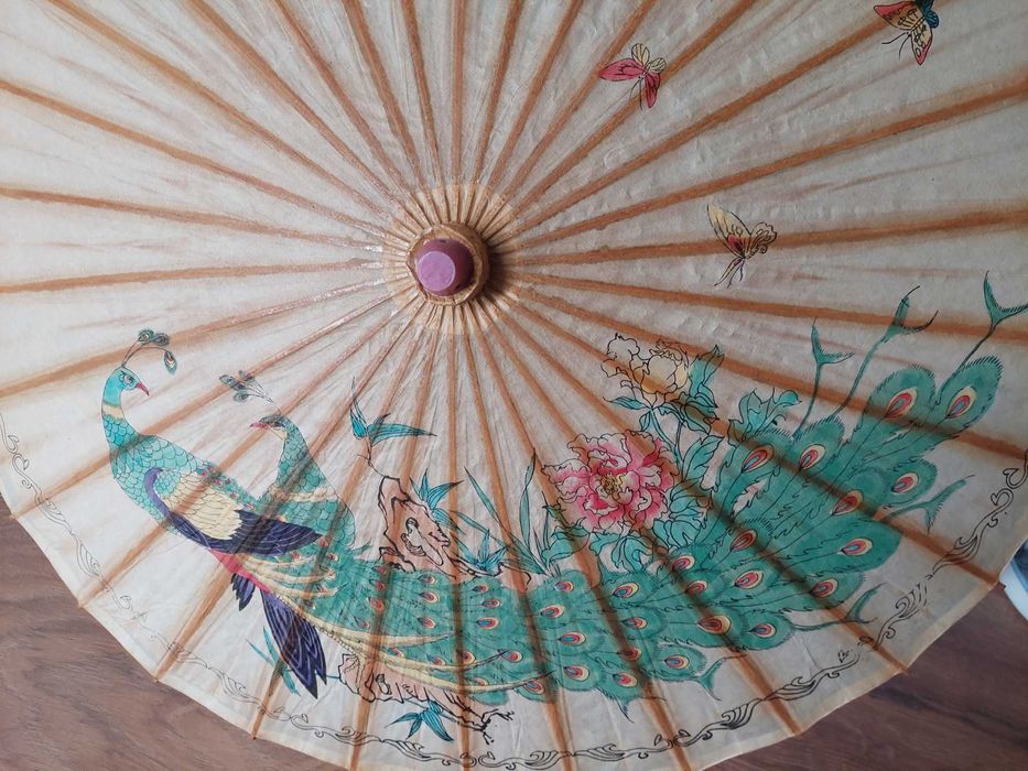Sombrinha oriental em papel