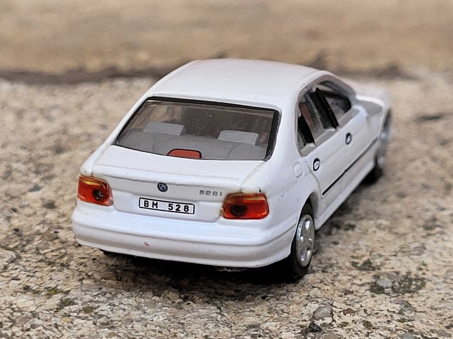 BMW 5 E39 528i Kolekcja modeli 1:72 mega unikat hongwell M Power