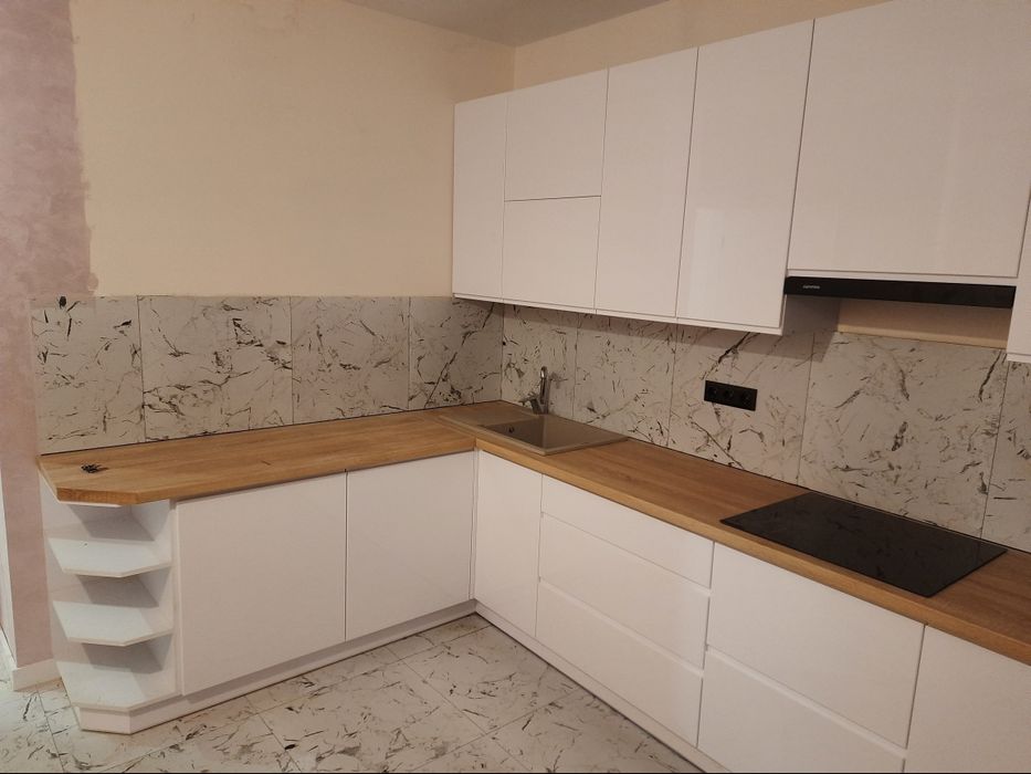 Кухня посекційно