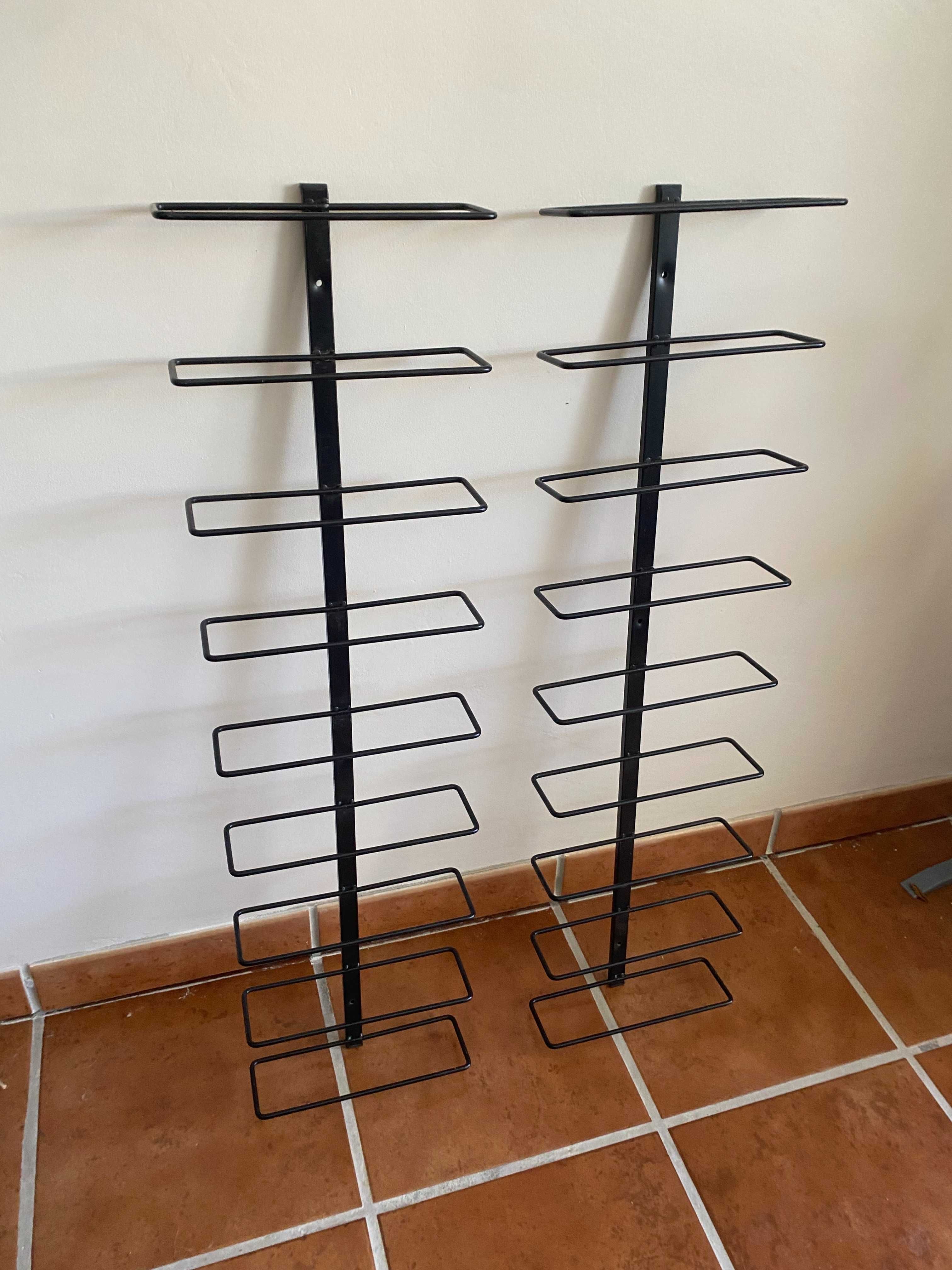 Porta-vinhos em metal