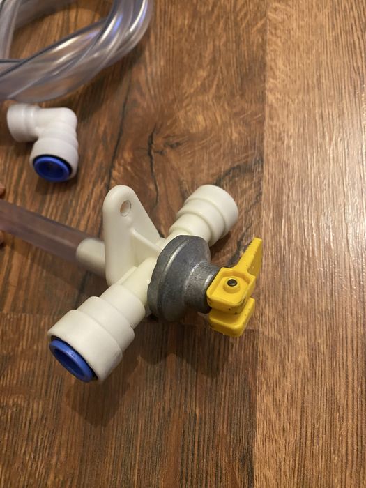 Zestaw Podłączeniowy Wody do Bojlera TRUMA JG