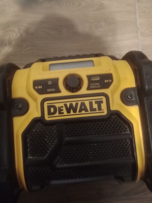 Radio dewalt radio