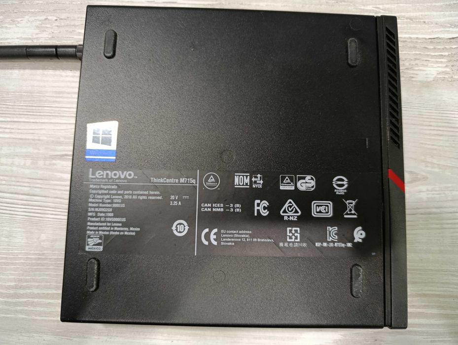 Мини ПК Lenovo ThinkCentre M715q (Ryzen 3 Pro 2200GE/8Gb/SSD 128+1Tb)
